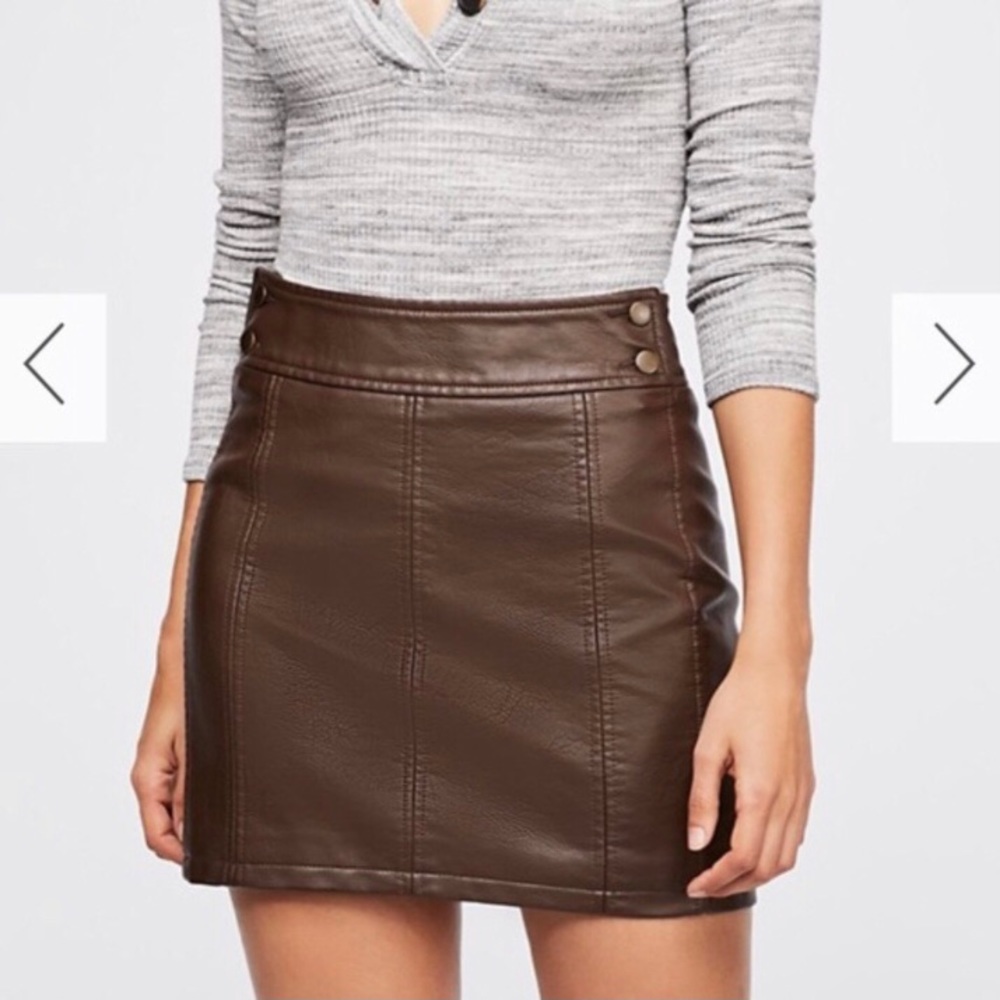 🆕 | 🤎 Free People Faux Leather Skirt